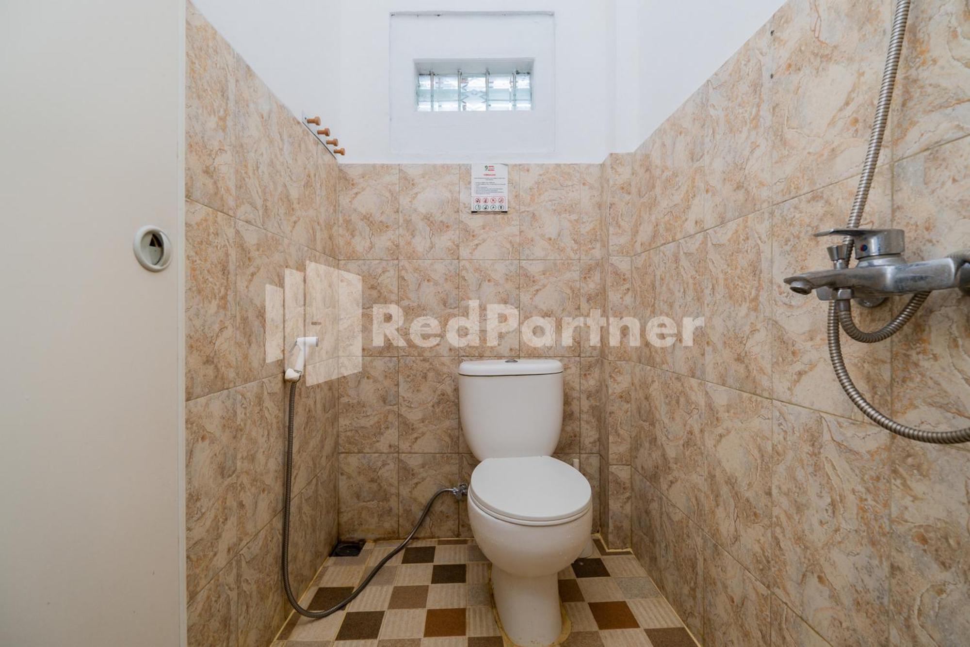 Omah Kalimosodo Mitra Reddoorz Near Stasiun Malang Kota Baru Hotel Ngoại thất bức ảnh